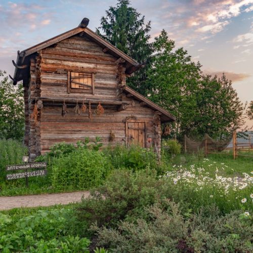 Туристическая деревня "Мандроги"