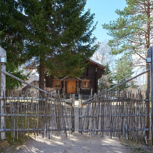 Туристическая деревня "Мандроги"